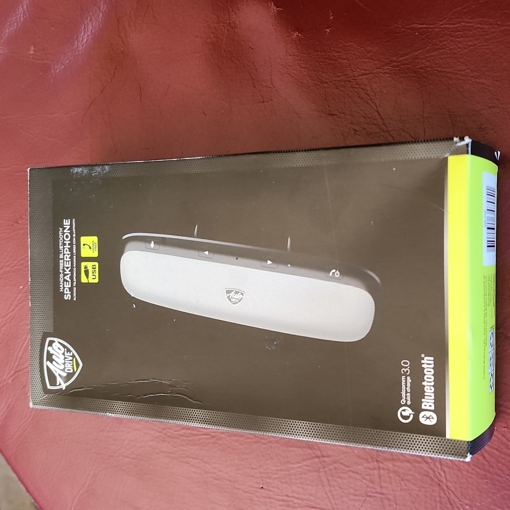 NIB AutoDrive: Hands-Free Bluetooth Speakerphone, Black/Silver